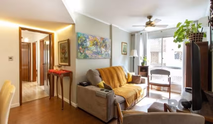 Apartamento de 3 dormitórios, com suíte, elevador, vaga de garagem coberta, no Rio Branco.