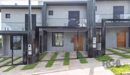 Sobrado novo  no Bairro Tristeza,