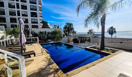 Casa 3 andares de 250,88m², com elevador novo