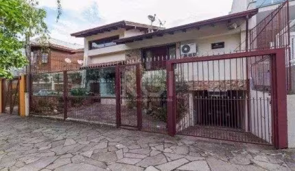 Casa para Venda de 3 dormitórios 6 vagas - Chácara das Pedras