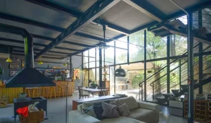 Casa sobrado na Cidade Baixa
