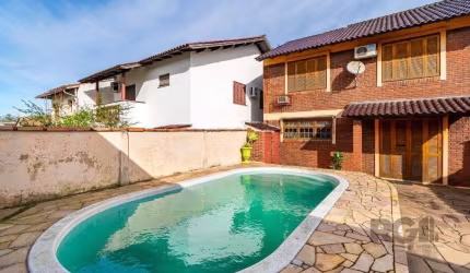 Casa sobrado na zona norte de 3 dormitórios 3 vagas e piscina