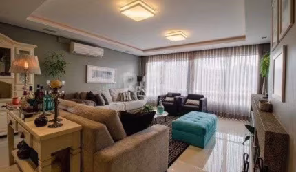 Excelente Casa para Comprar  com 3 Suítes no Bairro Chácara das Pedras