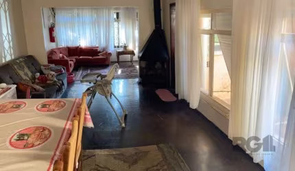 Casa para Venda - 330m², 3 dormitórios, sendo 1 suites, 3 vagas - Santana