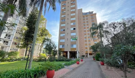 Apartamento à venda em Santa Tereza, Porto Alegre. Com 3 dormitórios, 3 banheiros, mobiliado, 2 vagas de garagem