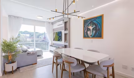 VENDA- Casa com 3 quartos sendo 1 suíte, 3 vagas, 202m2 com churrasqueira- Mario Quintana