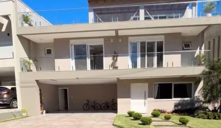Casa em Condomínio em Hípica