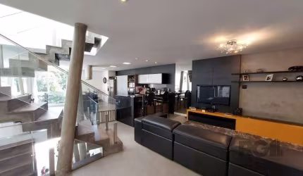 Casa para Venda - 296m², 3 dormitórios, sendo 1 suites, 3 vagas - Vila Nova, Porto Alegre