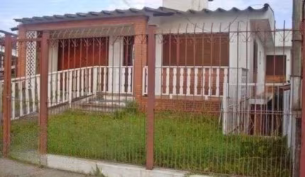 Casa para Venda - 218m², 5 dormitórios, sendo 1 suites, 2 vagas - Vila Nova