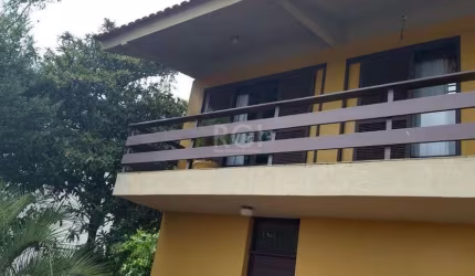 Casa para Venda - 294.4m², 3 dormitórios, sendo 2 suites, 2 vagas - Nonoai, Porto Alegre