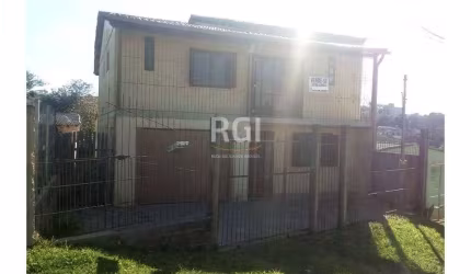 Casa para Venda - 634m², 2 dormitórios, sendo 1 suites, 3 vagas - Lomba do Pinheiro