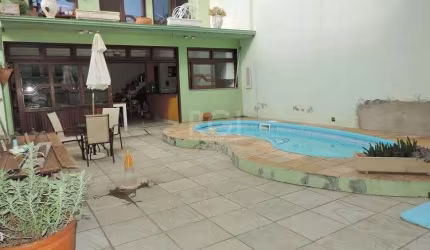 Casa para Venda - 229m², 3 dormitórios, sendo 1 suites, 1 vaga - São Geraldo