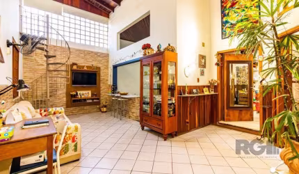 CASA, 4 DORMITÓRIOS, 3 SUÍTES, 2 VAGAS DE GARAGEM, BAIRRO IPANEMA, PORTO ALEGRE/RS