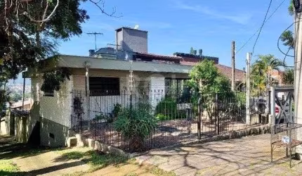 Casa de 3 dormitórios no bairro Bom Jesus