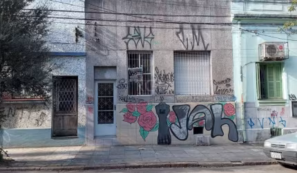 Casa para Venda - 70m², 2 dormitórios, Cidade Baixa