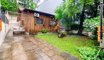 Casa para Venda - 110m², 2 dormitórios, 4 vagas - Mont Serrat