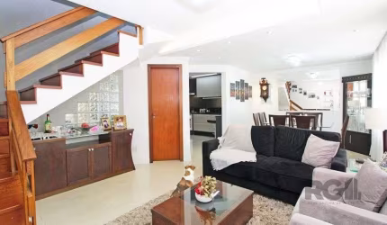 Vende-se casa duplex 3 dormitórios com 2 vagas próximo ao Clínicas - Santana
