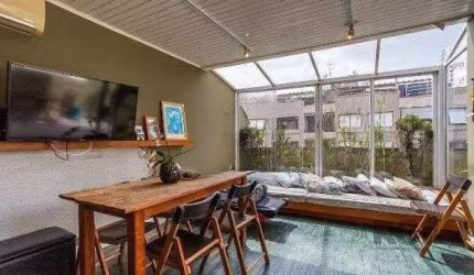 Bela cobertura com 3 quartos, incluindo 1 suíte, 2 vagas de garagem em localização privilegiada - 150m² - Auxiliadora