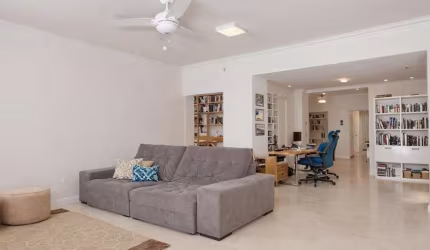 Vende-se amplo apartamento térreo com 3 quartos e 140m² - Rio Branco