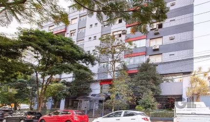 Cobertura duplex no bairro Auxiliadora de 2 dormitórios 2 vagas e terraço
