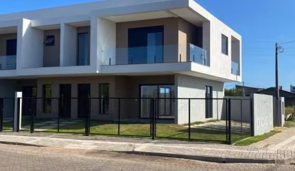 Casa com 03 quartos, sendo 01 suíte na Praia da Cal