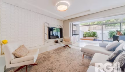 Casa em Condomínio em Hípica