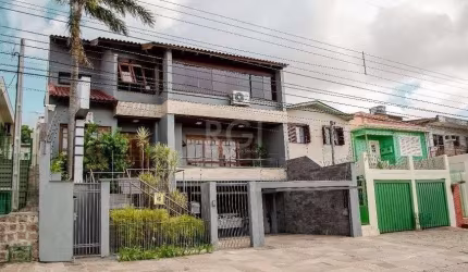 Casa com 5 dormitórios, 550 m² - para Comprar -Vila Jardim - Porto Alegre/RS