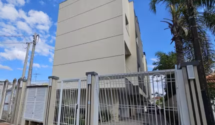 Casa de Condomínio em Glória