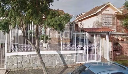 Casa para Venda - 108.41m², 1 dormitório, 2 vagas - Vila João Pessoa