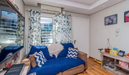 Casa em condomínio com 79m² - 2 dormitórios, 1 suíte, 1 vaga no bairro Morro Santana