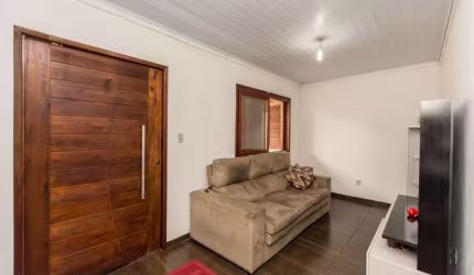 Casa para Venda - 120m², 2 dormitórios, 5 vagas - Cavalhada