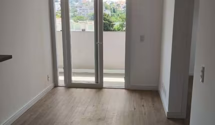 Apartamento em Glória