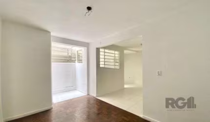 Apartamento no Praia de Belas de 2 dormitórios DESOCUPADO