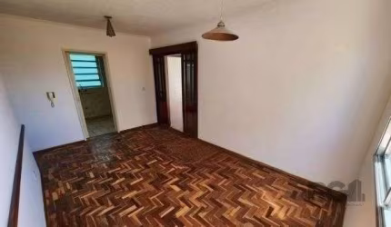 Apartamento no Passo D&amp;#39;areia de 2 dormitórios e vaga desocupado