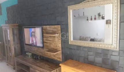 Casa com 2 quartos, 2 vagas de garagem, no bairro Aberta dos Morros, Porto Alegre/RS