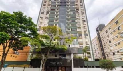 Apartamento 2 dormitórios, 2 vagas, elevado Centro Histórico