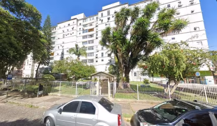 Apartamento com 02 quartos no Bairro Humaitá