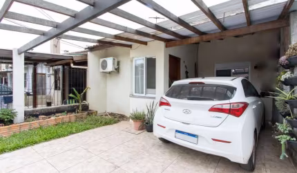 Casa terrea de 2 dormitórios, em excelente localização, amplo pátio e local tranquilo.