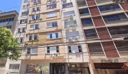 Apartamento no Centro de 2 dormitórios Desocupado