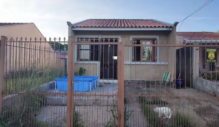 Casa no bairro Hípica - 2 dormitórios - 1 suíte