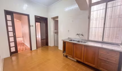 Apartamento na rua Riachuelo com 3 dormitórios e 2 banheiros