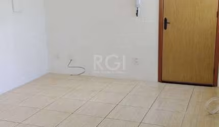 Apartamento com 2 quartos, com 1 vaga, no bairro Vila Nova, Porto Alegre/RS
