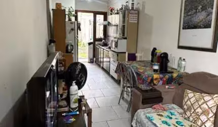 Casa 2 dormitórios no Bairro Hípica - FINANCIÁVEL