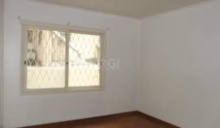 Apartamento 2 dormitórios, no bairro Medianeira, Porto Alegre/RS.    &lt;BR&gt;  &lt;BR&gt; &lt;BR&gt;Apartamento térreo  privativo, desocupado,  em bom estado de conservação, 2 dormitórios, copa cozi