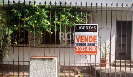 Apartamento térreo, todo o andar, apenas 2 unidades no empreendimento:&lt;BR&gt;Apartamento/casa, com 186,31m², composto de todas peças amplas, distribuídos em 3 dormitórios,dois banheiros, dependênci
