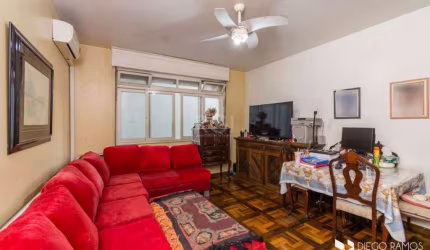 Apartamento de 3 (três) dormitórios no bairro Santana (Porto Alegre). Possui 95,74m² privativos, 6º andar, de fundos, sol da manhã, living, 2 banheiros, cozinha e área de serviço integradas. Prédio co