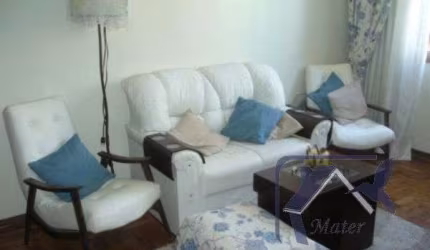 Mt1718 - apartamento  de dois dormitórios, living 2 ambientes, banheiro social e cozinha com móveis planejados, peças amplas e bem iluminadas, piso parquet.  &lt;BR&gt;  &lt;BR&gt;Condomínio com porte