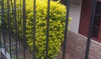 APARATAMENTO, 2 DORMITÓRIOS, 2 VAGAS, BAIRRO JARDIM CARAVALHO, PORTO ALEGRE-RS .  &lt;BR&gt;    &lt;BR&gt;Aceita financiamento e FGTS.  &lt;BR&gt;Excelente casa no Jardim Carvalho,  toda reformada inc