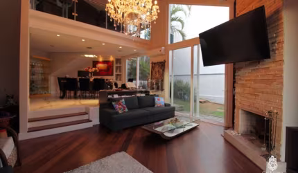 Casa para venda possui 650 metros quadrados com 4 (quatro)  dormitórios em Chácara das Pedras - Porto Alegre - RS&lt;BR&gt;Casa com 650 metros privativos, terreno de 22 de frente por 40 , com 4  dormi