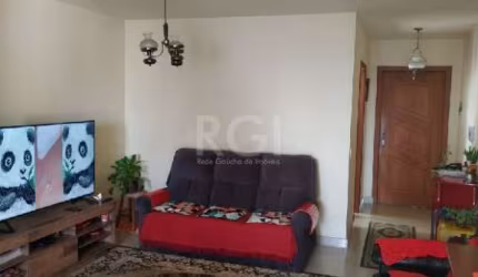 Apartamento localizado no bairro Cristo Redentor, com 104m² no 2º andar. Imóvel com 03 dormitórios sendo 01 suíte, sala de estar/jantar, cozinha, banheiro social, área de serviço, aquecedor a gás e pi